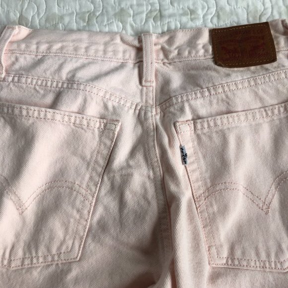 Light Pink Levi's - Picture 7 of 8